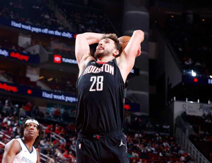 杜兰特申京合砍66分，火箭守住西部第四！但一战也出现两个隐患