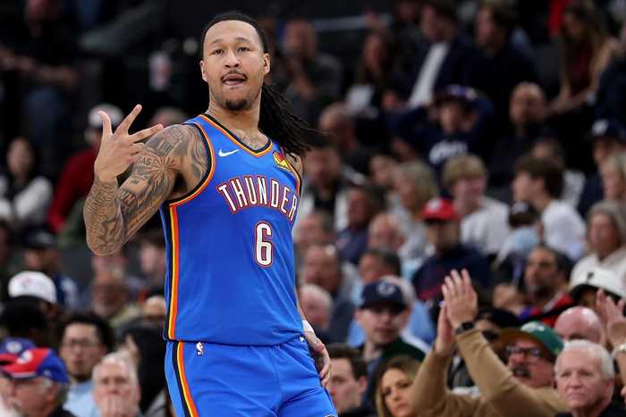 杰林·威廉姆斯狂轰30分11篮板，得分刷新生涯新高