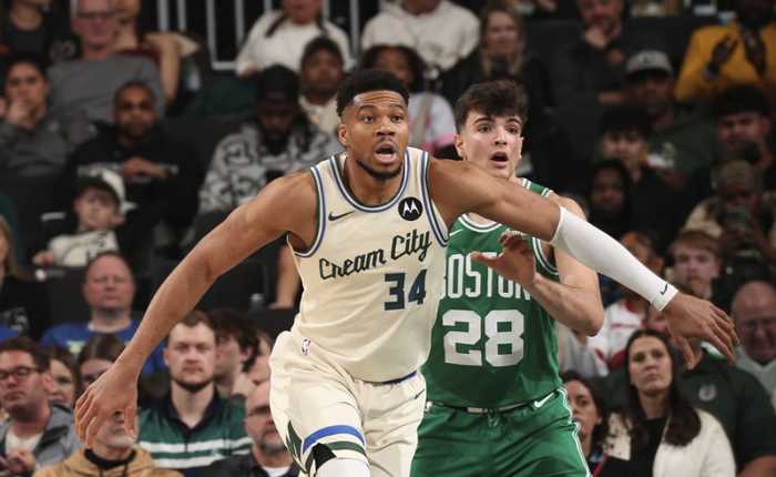 雄鹿惨败绿军！字母哥复出19+11难阻失利 末节提前投降神情沮丧