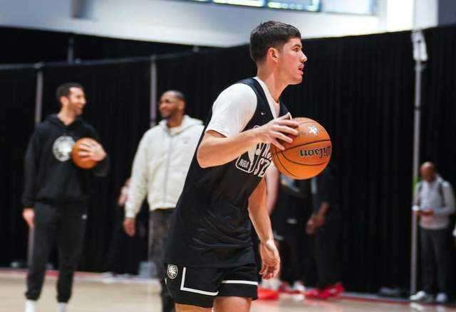 3场送出22助攻，火箭队有新组织核心，阿门26+7+7 无球是球星级别