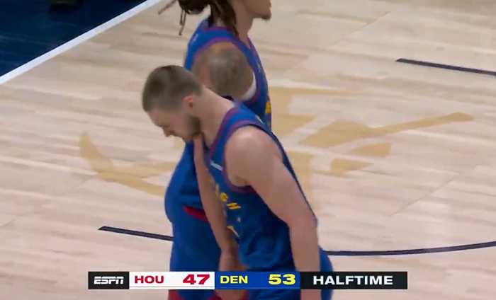 掘金半场53-47领先火箭，穆雷14分约基奇9助攻